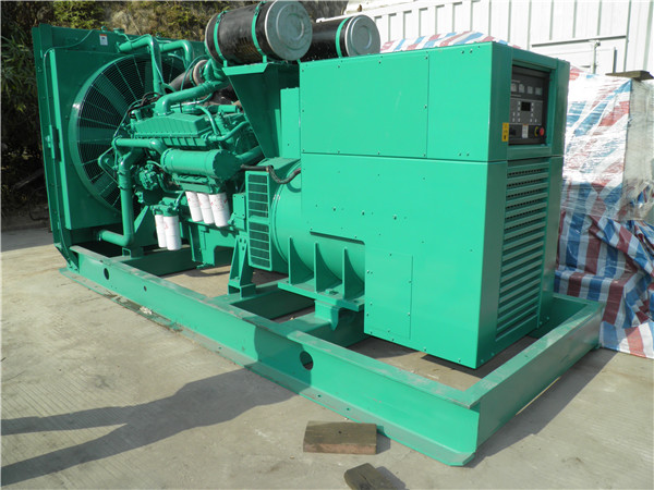 临湘发电车出租-柴油发电机散热器怎样散热