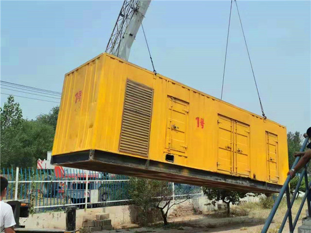 临湘300KW柴油发电机组油耗是多少？