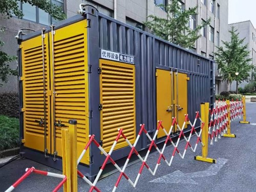 临湘如何使用转速表检查发动机的转速？