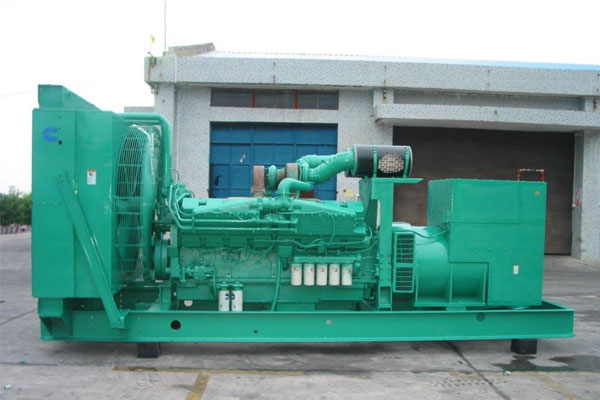 临湘工厂发电机应急发电时如何更准确地检查发电机状态？