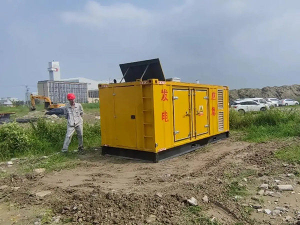 临湘200KW柴油发电机机组每小时的油耗量受哪些因素影响？